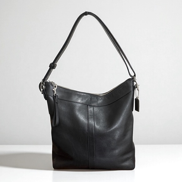 Authentic Coach Legacy Vintage Black Leather Duffle Shoulder Bag - Picture 1 of 15